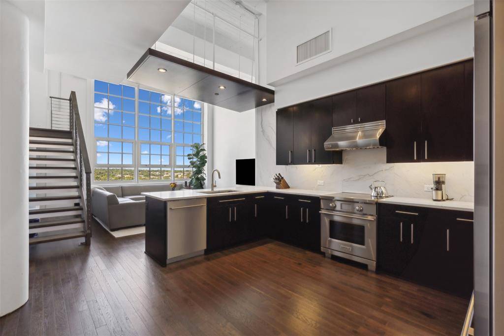 2600 W 7th Street #2812, Fort Worth, TX 76107