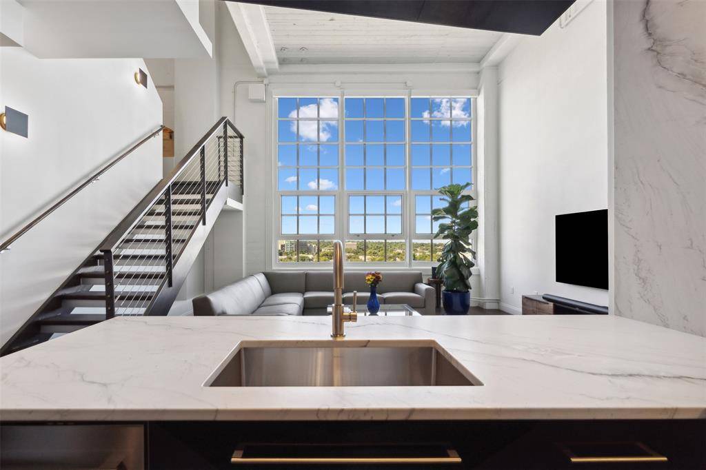 2600 W 7th Street #2812, Fort Worth, TX 76107