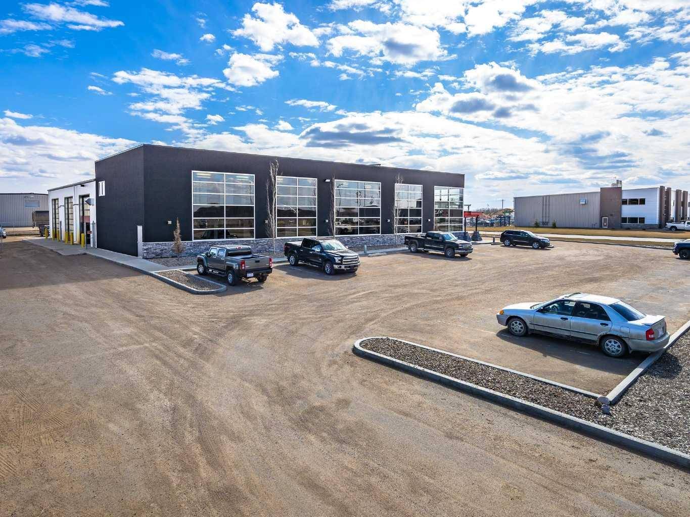 5531 70 AVE #2nd Floor, Lloydminster, AB T9V 3N6