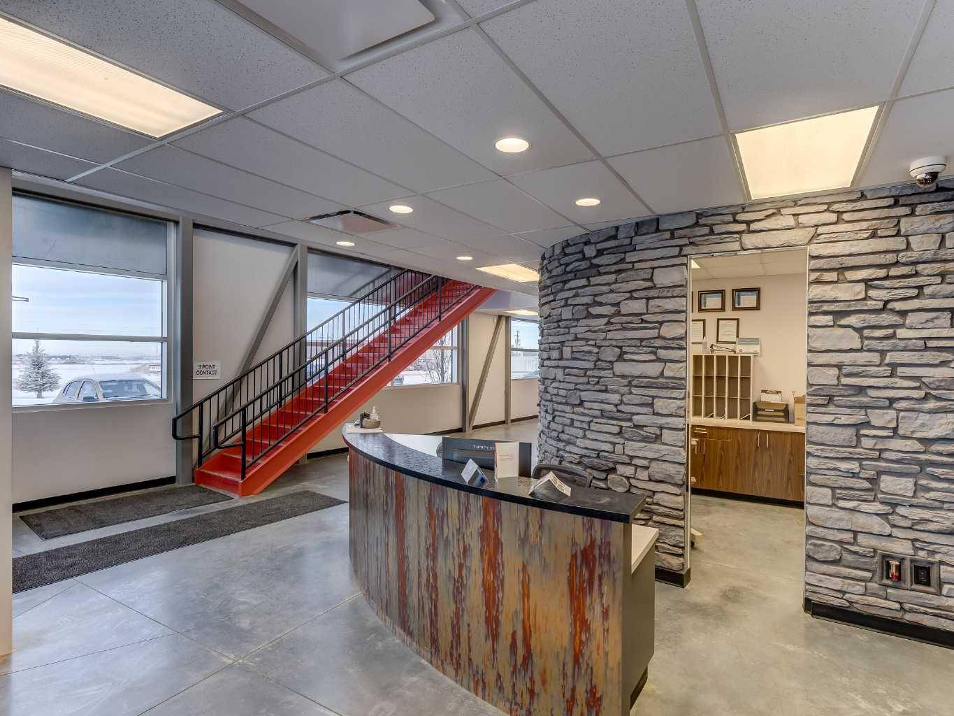 5531 70 AVE #2nd Floor, Lloydminster, AB T9V 3N6