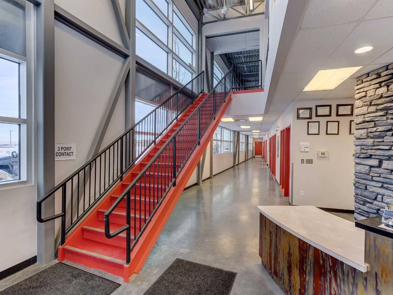 5531 70 AVE #2nd Floor, Lloydminster, AB T9V 3N6