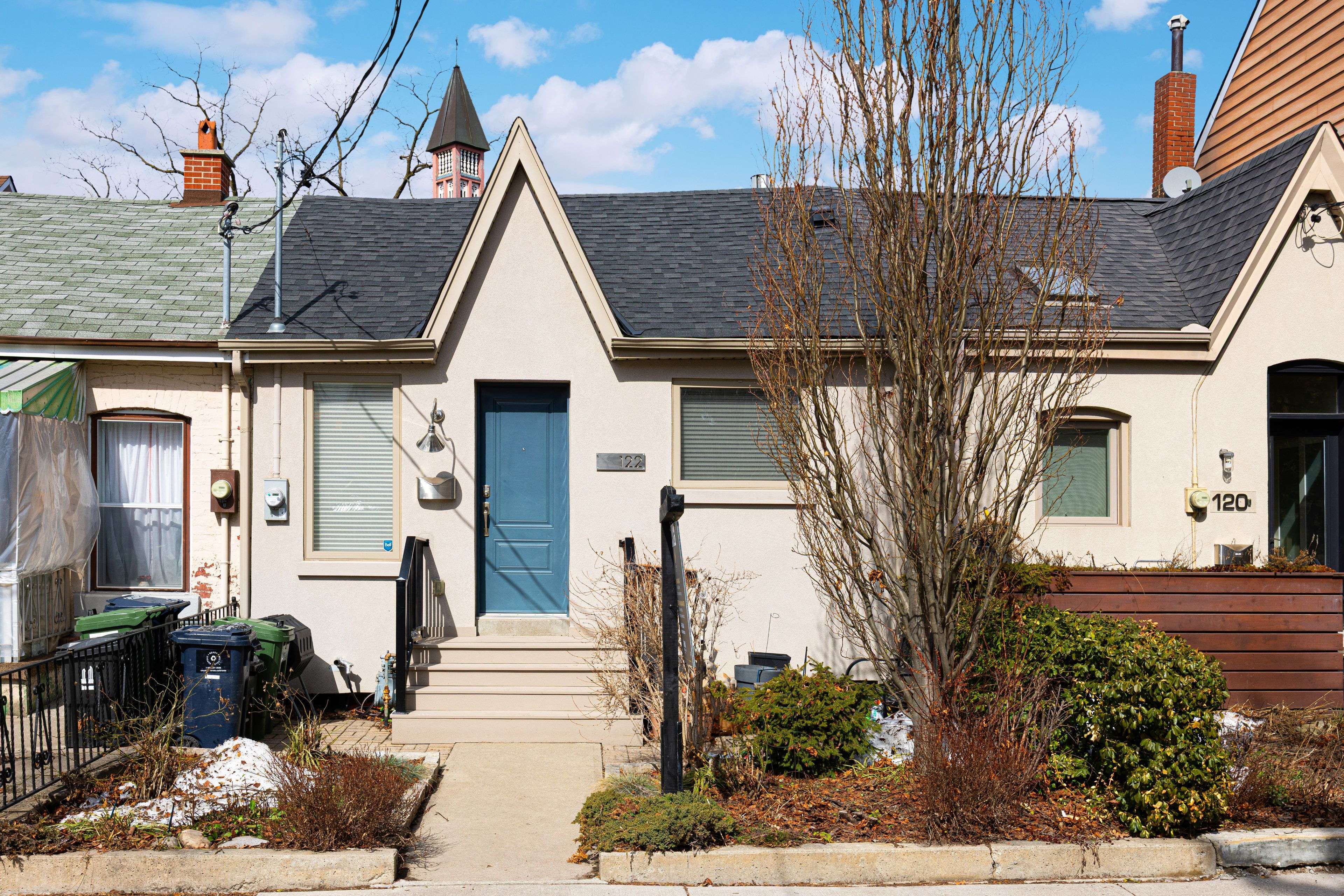 122 Robinson ST, Toronto C01, ON M6J 1M2