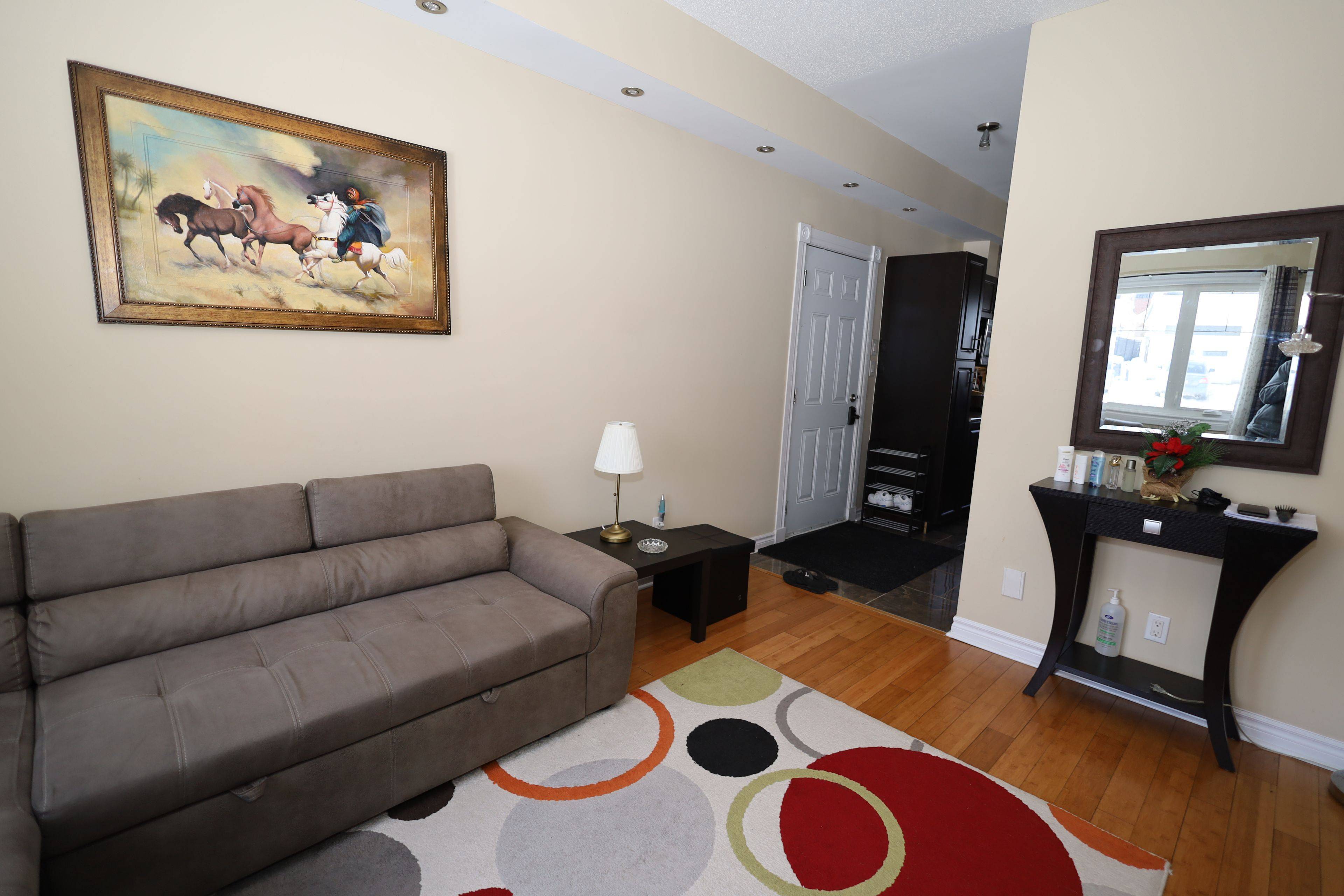 2194 Niagara DR, Alta Vista And Area, ON K1H 6L2