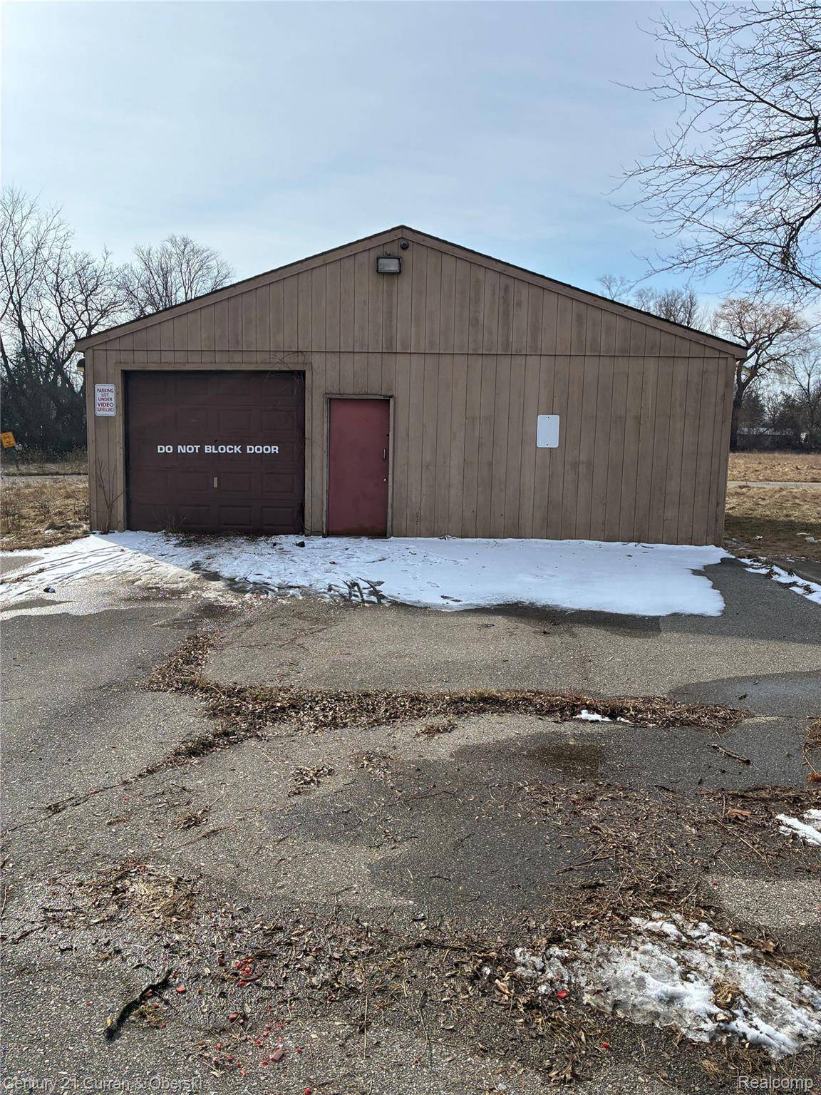 1413 Gratiot AVE, Saginaw, MI 48602