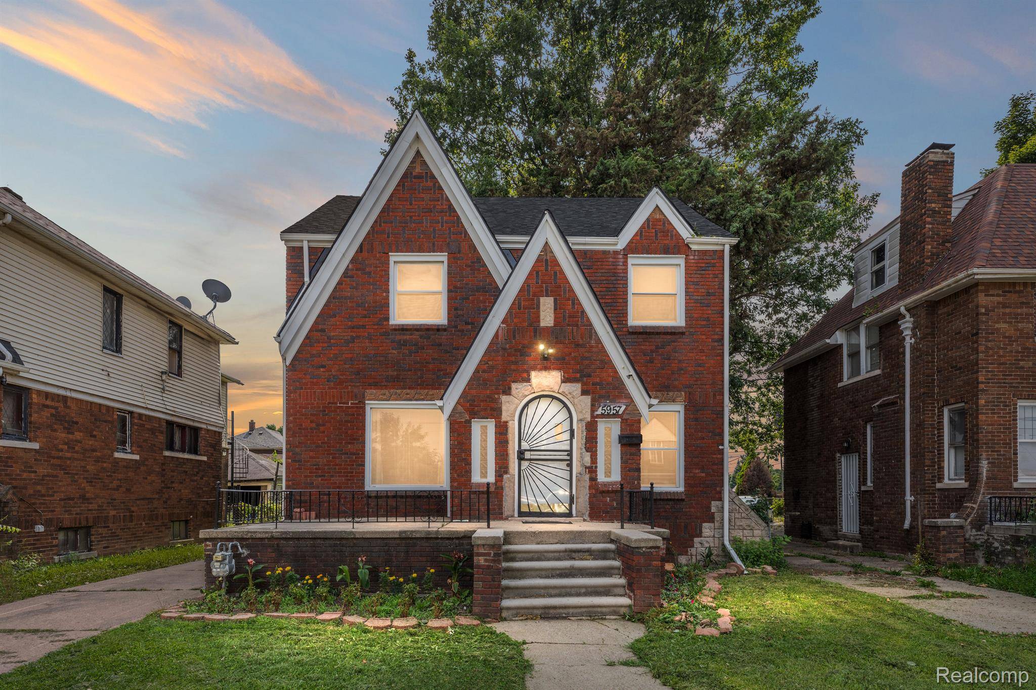 5957 THREE MILE DR, Detroit, MI 48224