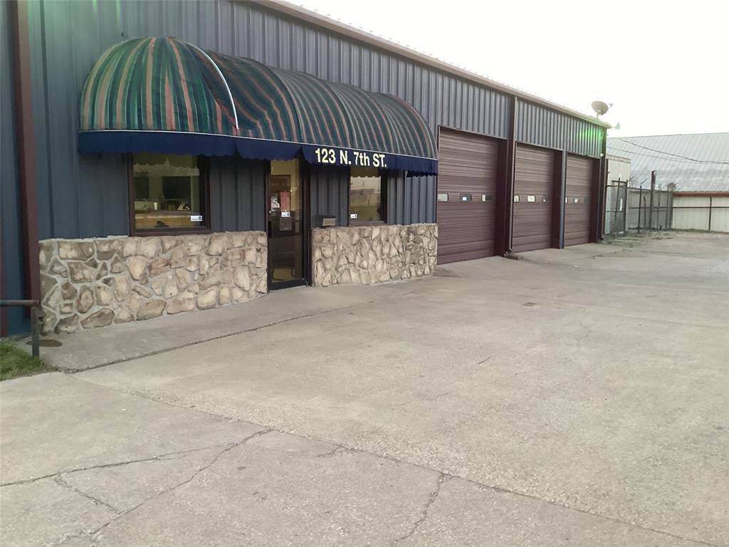 123 N 7th Street, Corsicana, TX 75110