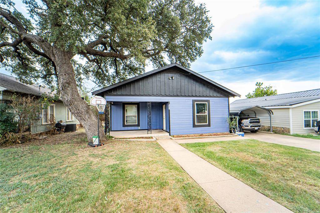 805 E Williams Street, Breckenridge, TX 76424