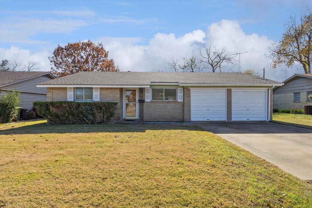 108 Donald Drive, Hurst, TX 76053