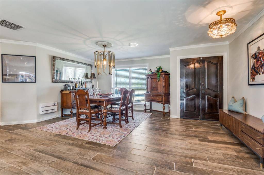 532 W Five Mile Parkway, Dallas, TX 75224