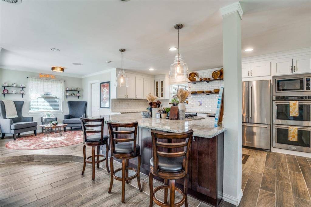 532 W Five Mile Parkway, Dallas, TX 75224