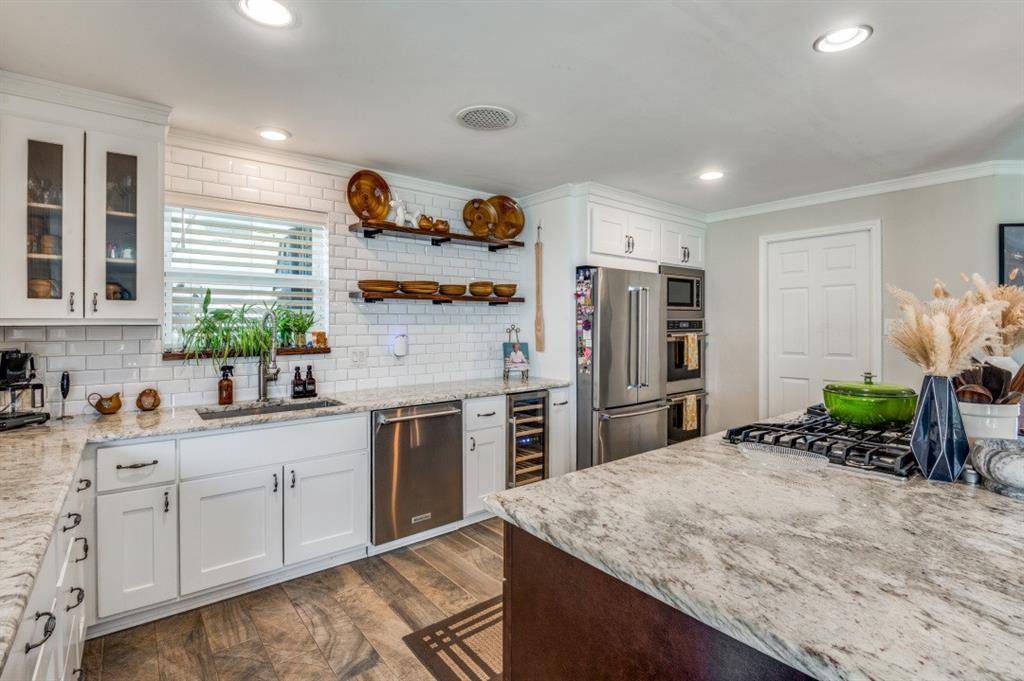 532 W Five Mile Parkway, Dallas, TX 75224