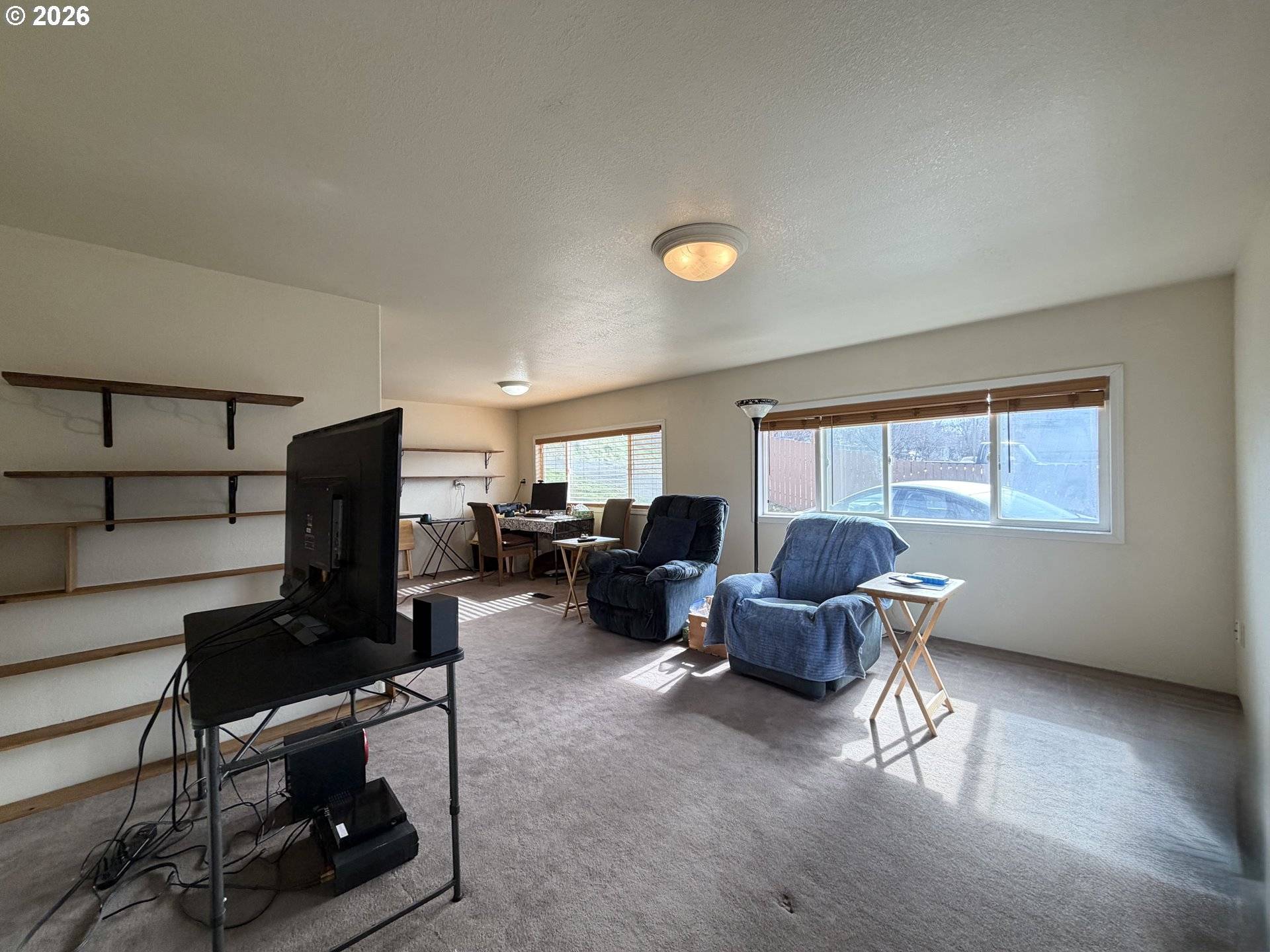 305 N BROAD ST, Weston, OR 97886