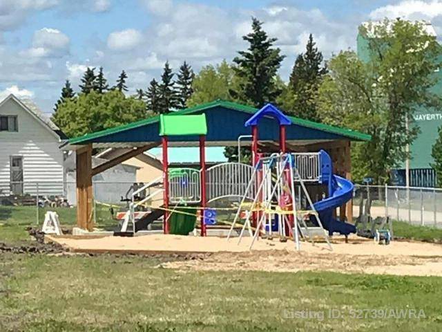 11 PARK AVE (48 AVE), Mayerthorpe, AB T0E 1N0