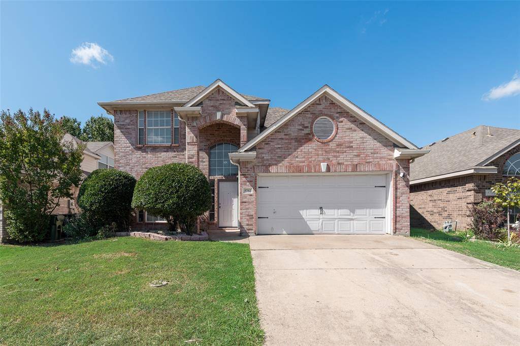 5702 Streamside Drive, Arlington, TX 76018