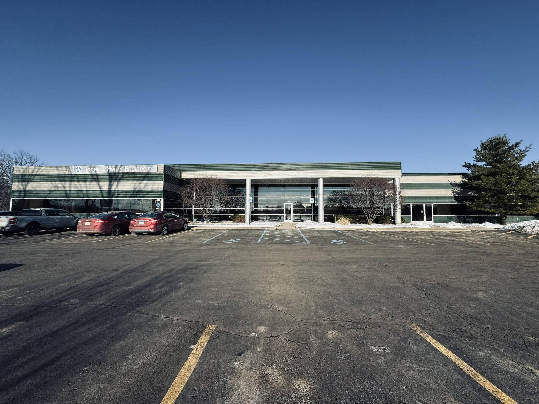 4775 Campus DR, Kalamazoo City, MI 49008