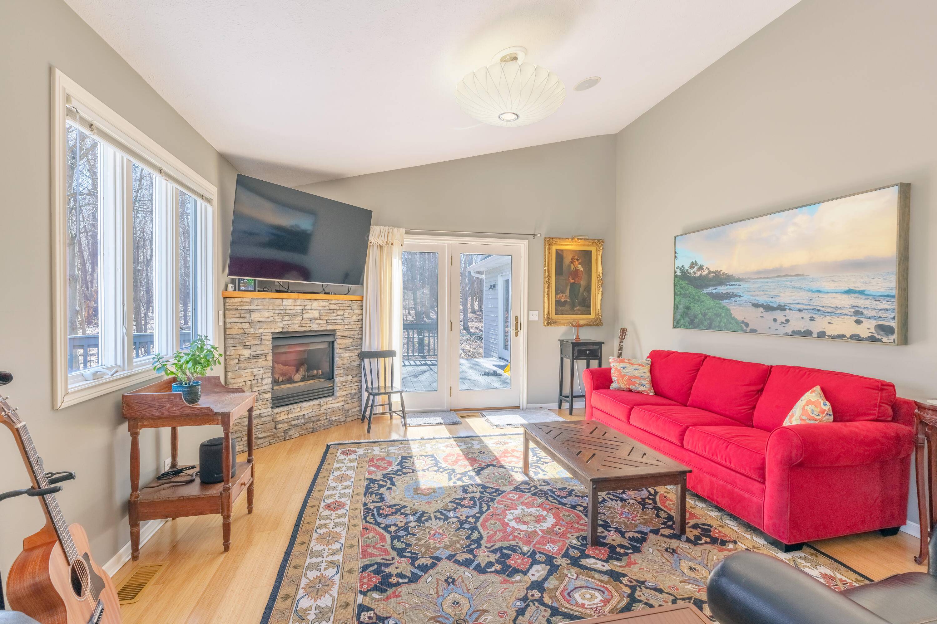 319 S Union ST, Douglas Vllg, MI 49406