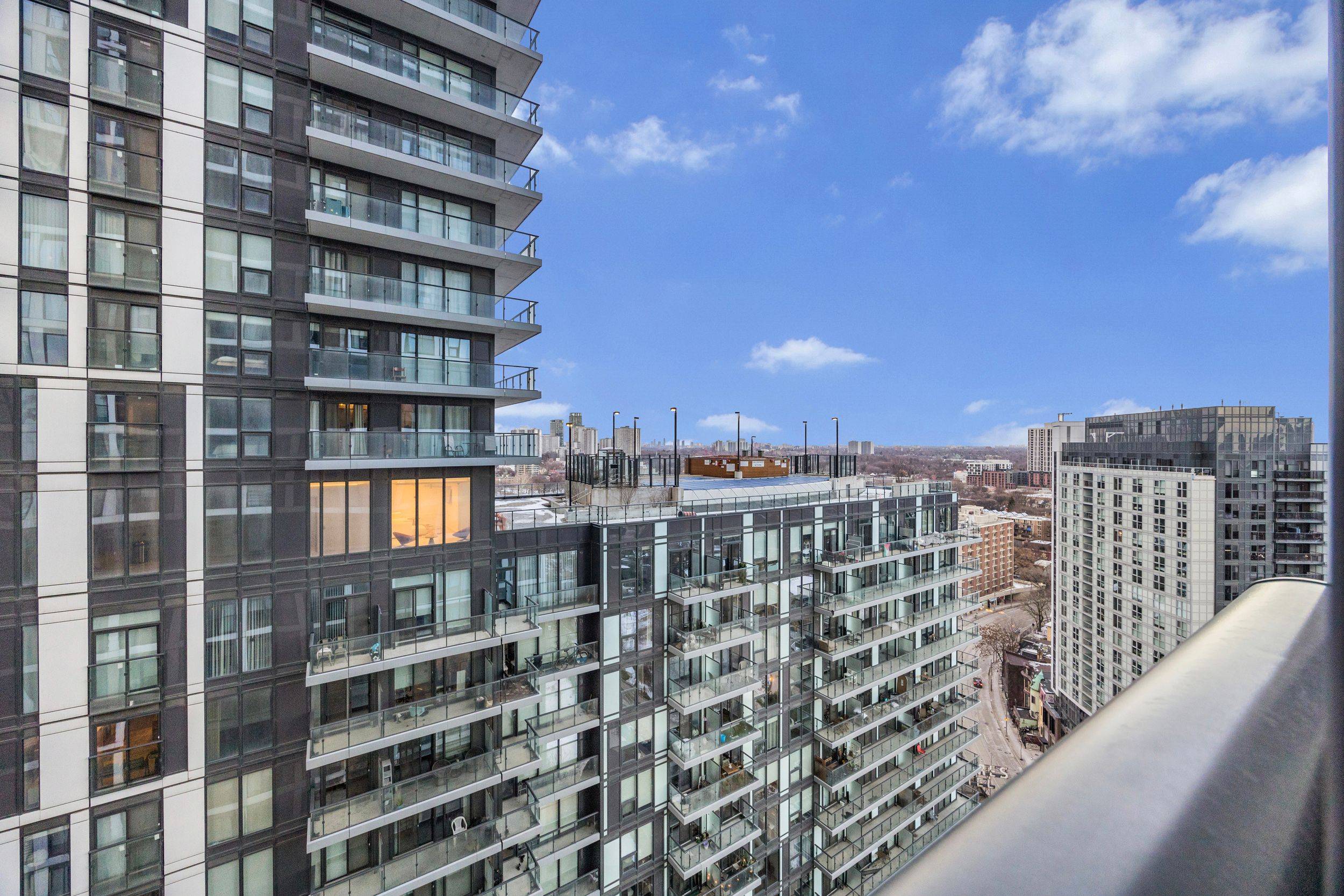 181 Dundas ST E #2201, Toronto C08, ON M5A 0N5