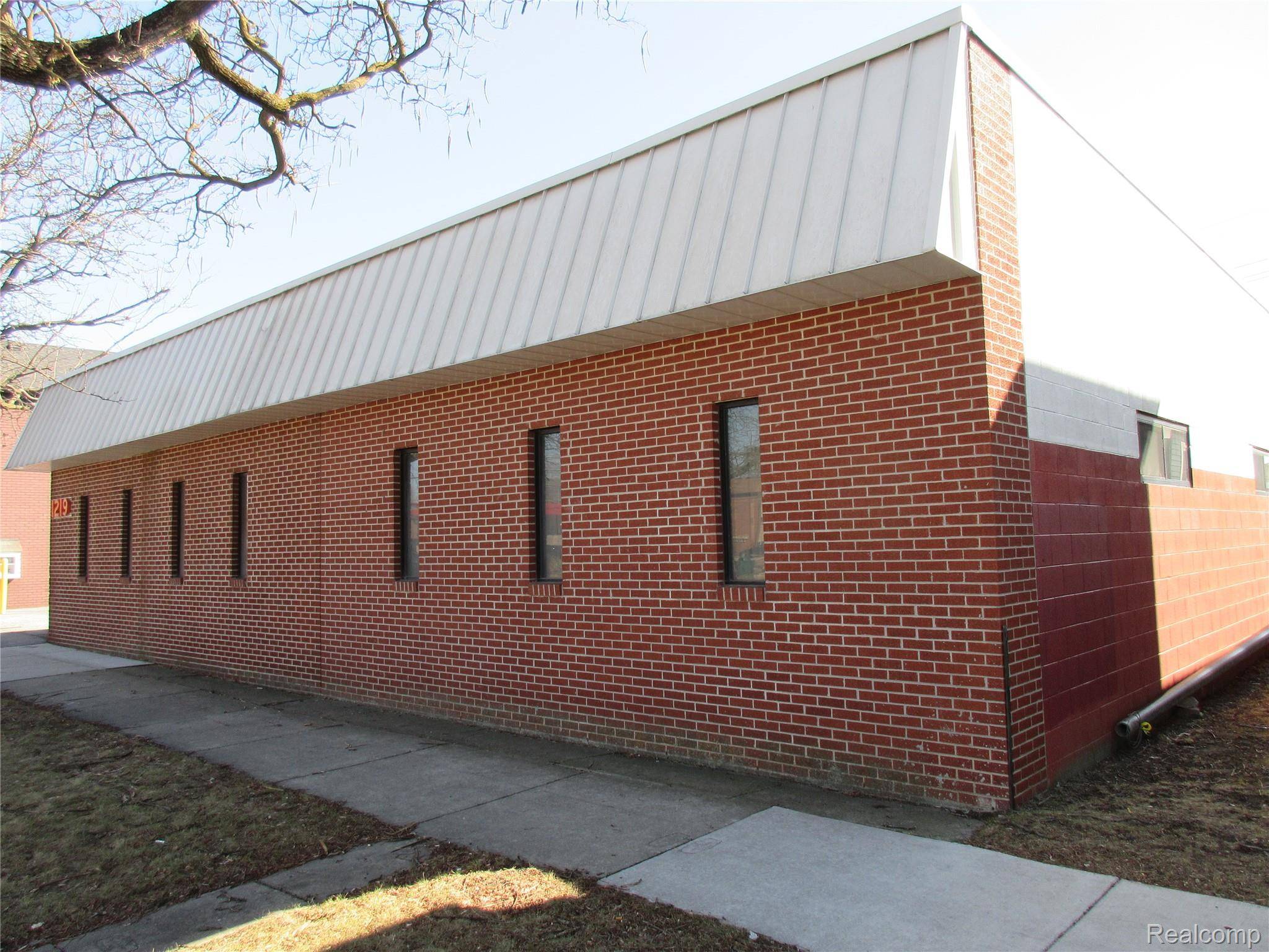 1219 Eureka AVE, Wyandotte, MI 48192