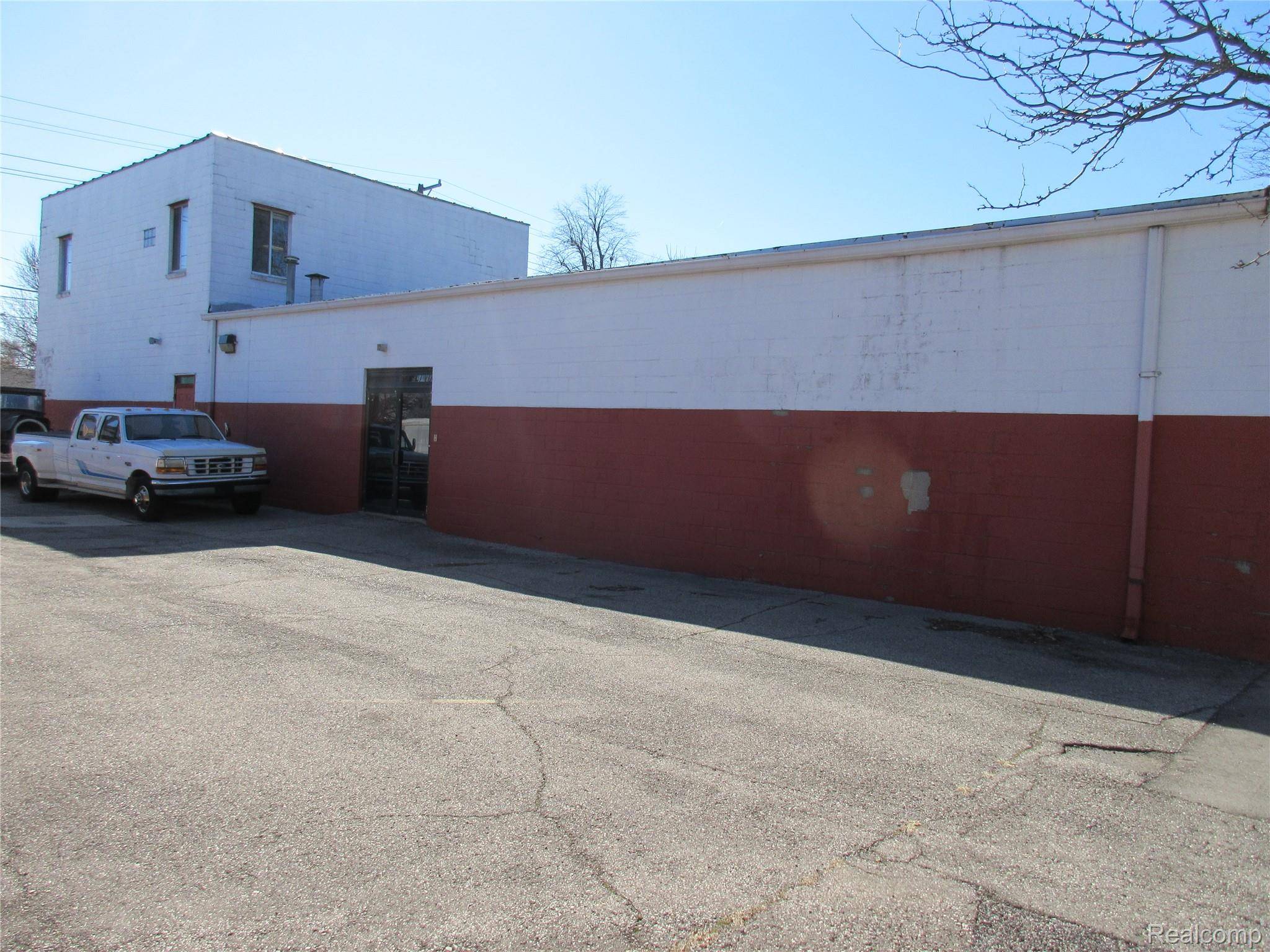 1219 Eureka AVE, Wyandotte, MI 48192