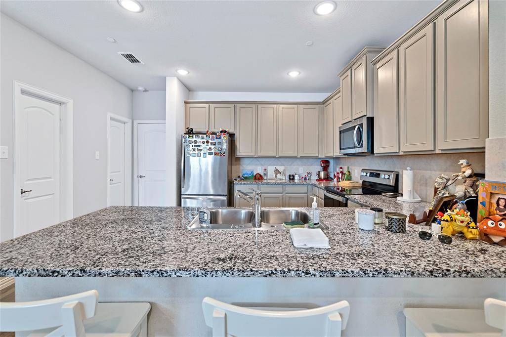 2220 Davenport Drive, Denton, TX 76207