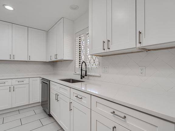 9922 Hickory Crossing, Dallas, TX 75243