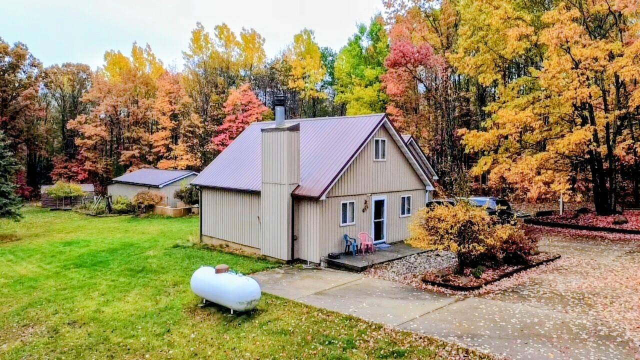 108 Deerwood CT, Au Sable Twp, MI 48653
