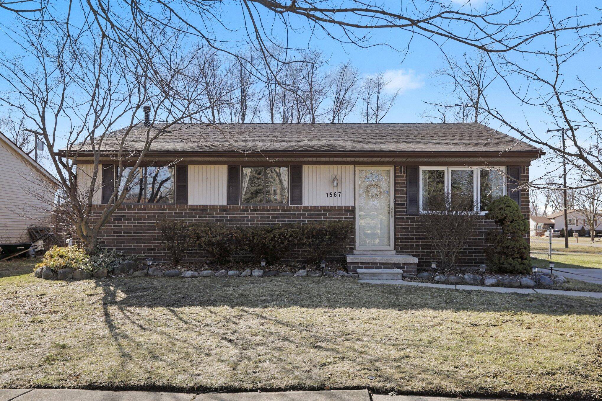 1567 Marlowe ST, Canton Twp, MI 48187