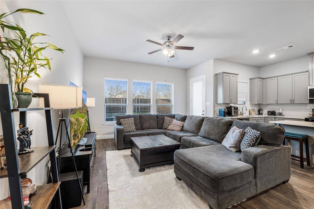 620 Hutchinson Lane, Lewisville, TX 75077