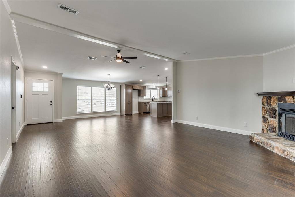 288 Strawberry Lane, Rhome, TX 76078