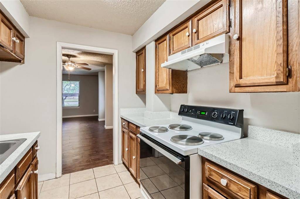 806 Prairie Creek Drive, Princeton, TX 75407