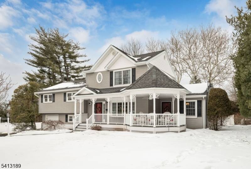 47 Susan Dr, Closter Boro, NJ 07624