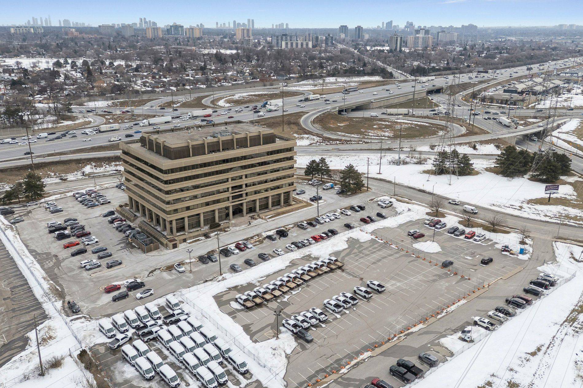 200 Ronson DR, Toronto W10, ON M9W 5Z9