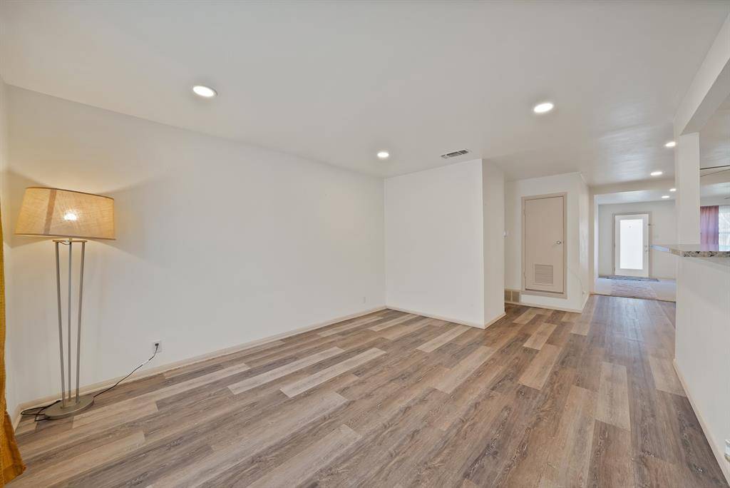 1110 Hollis Street, Arlington, TX 76013