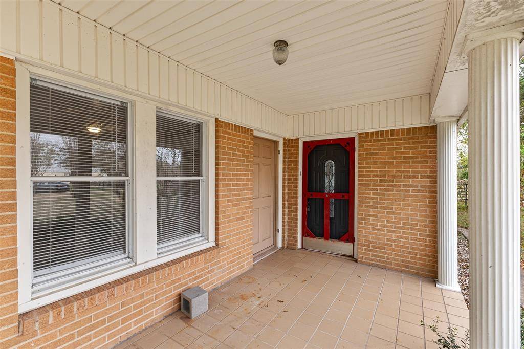 195 County Road 852, Donie, TX 75838