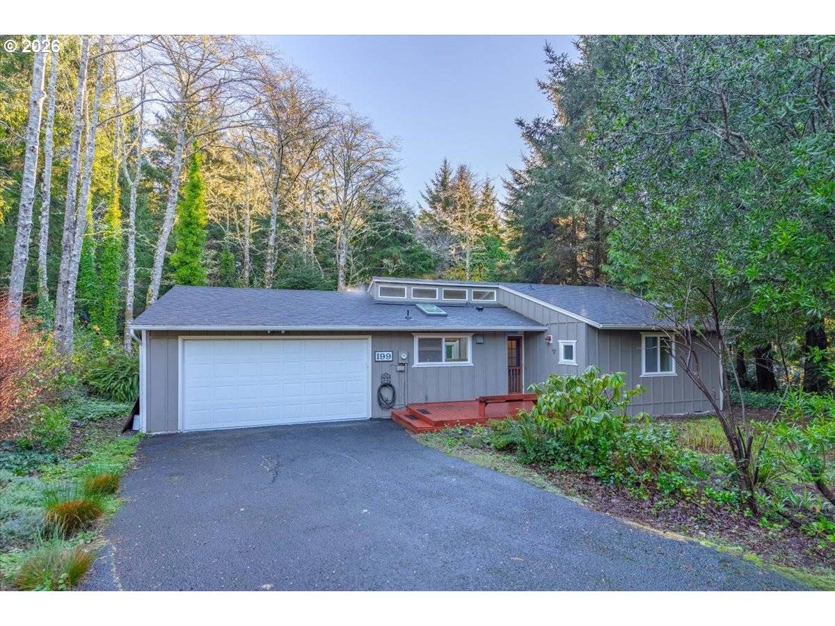199 SW THE PINES DR, Depoe Bay, OR 97341