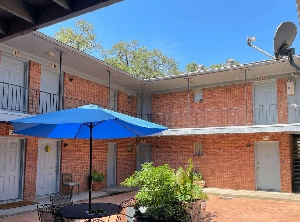 708 N MARSALIS, Dallas, TX 75203