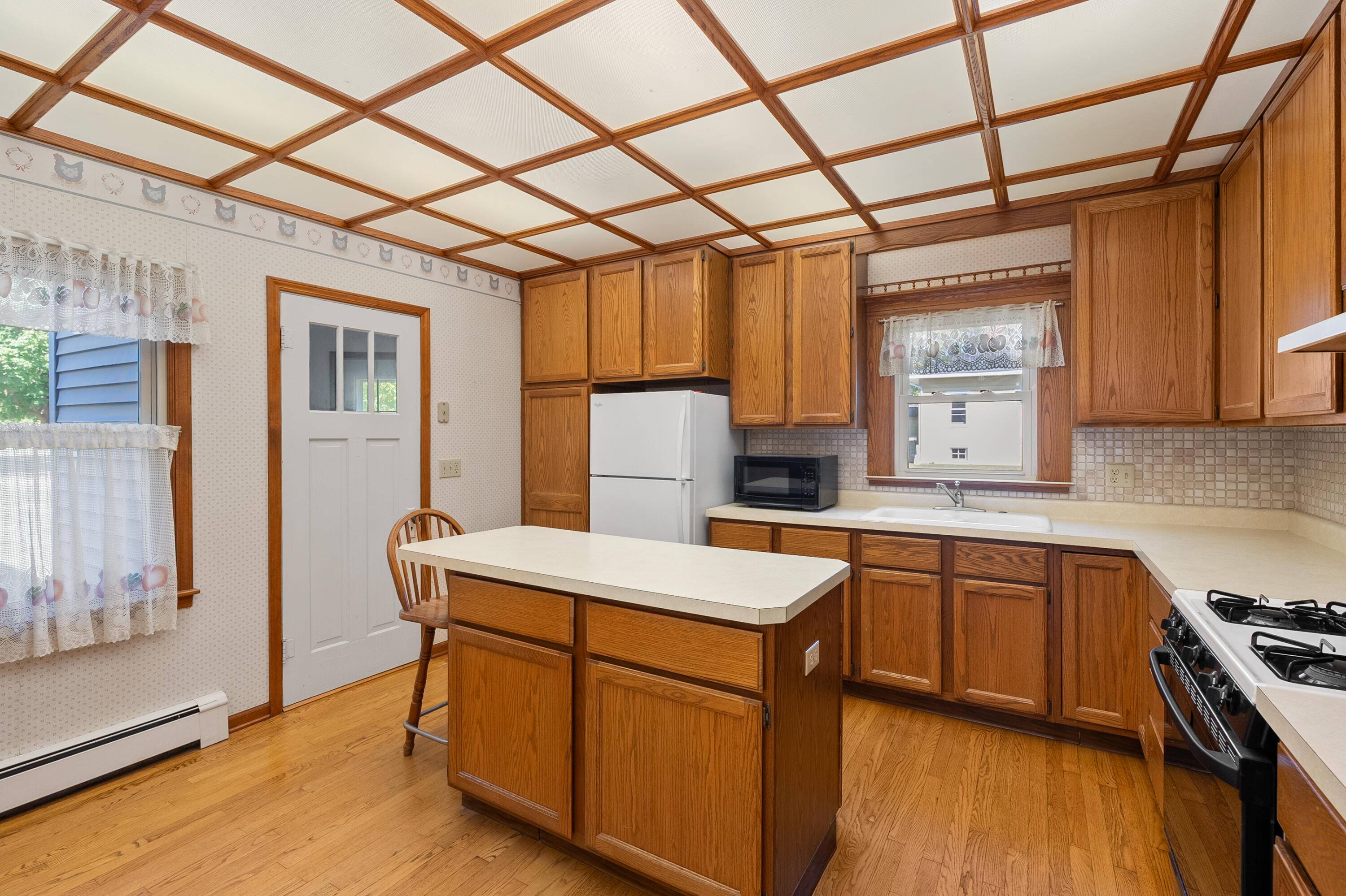 508 N Van Buren ST, Bloomingdale Vllg, MI 49026