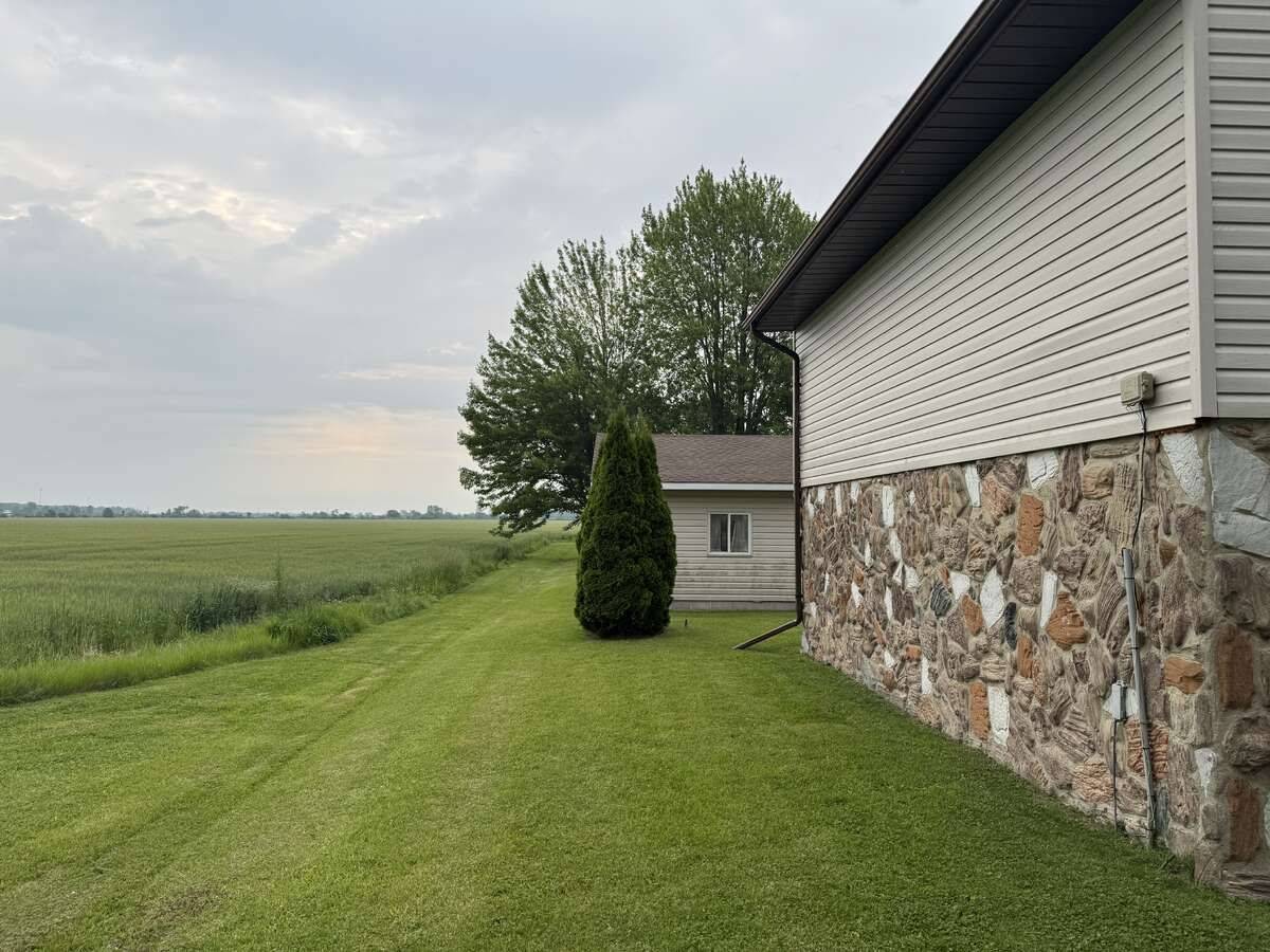 3104 St Clair Pkwy, St. Clair, ON N0P 1H0