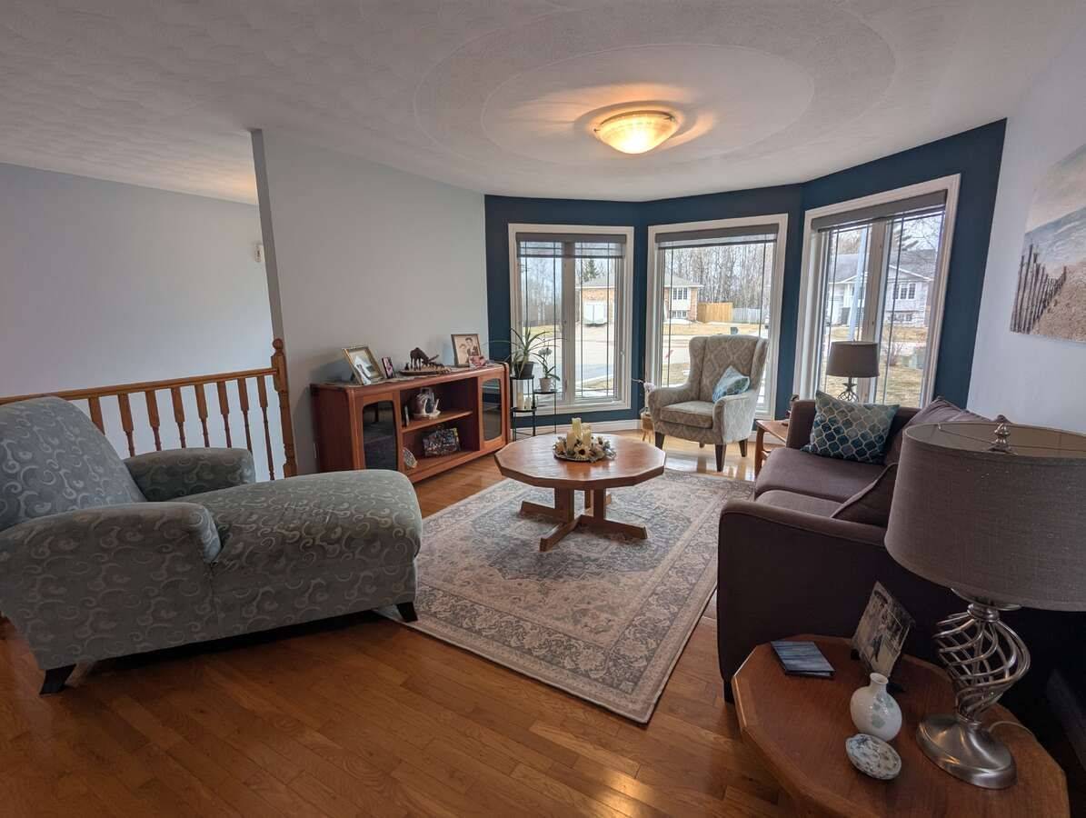 6 Gagnon CT, North Bay, ON P1B 9V3