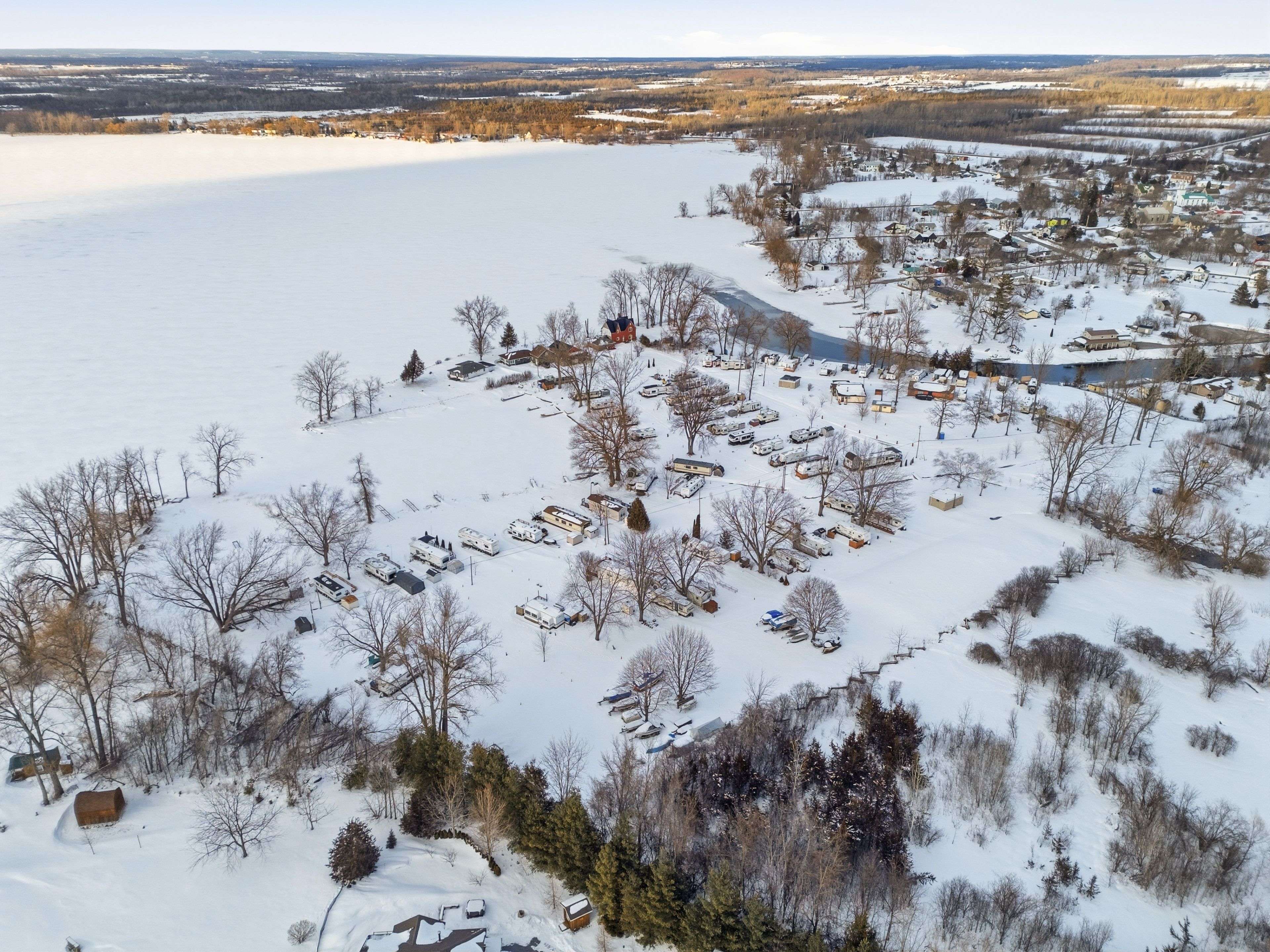 52 Sunset Lagoon DR, Prince Edward County, ON K0K 1T0