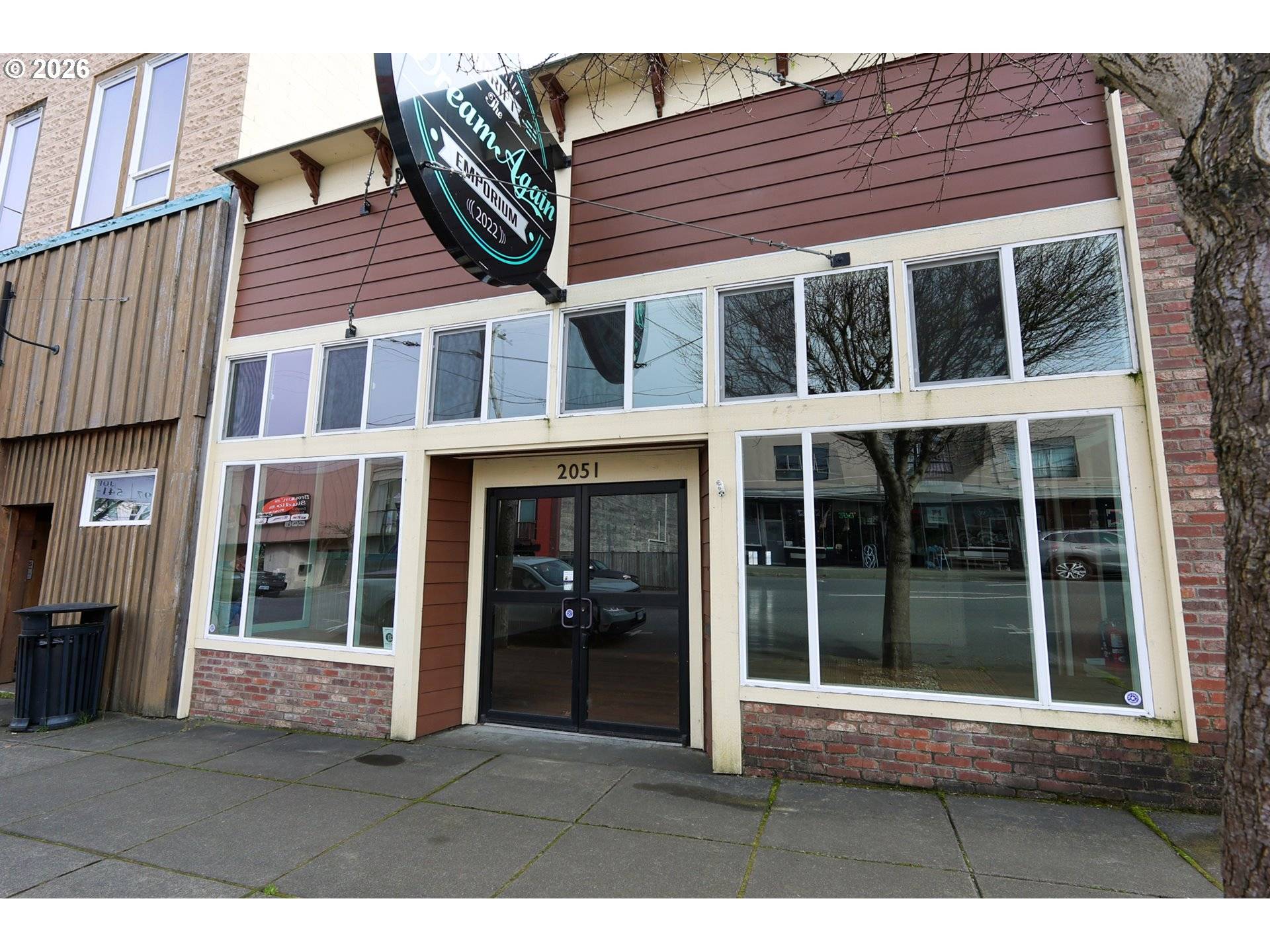 2051 SHERMAN AVE, North Bend, OR 97459