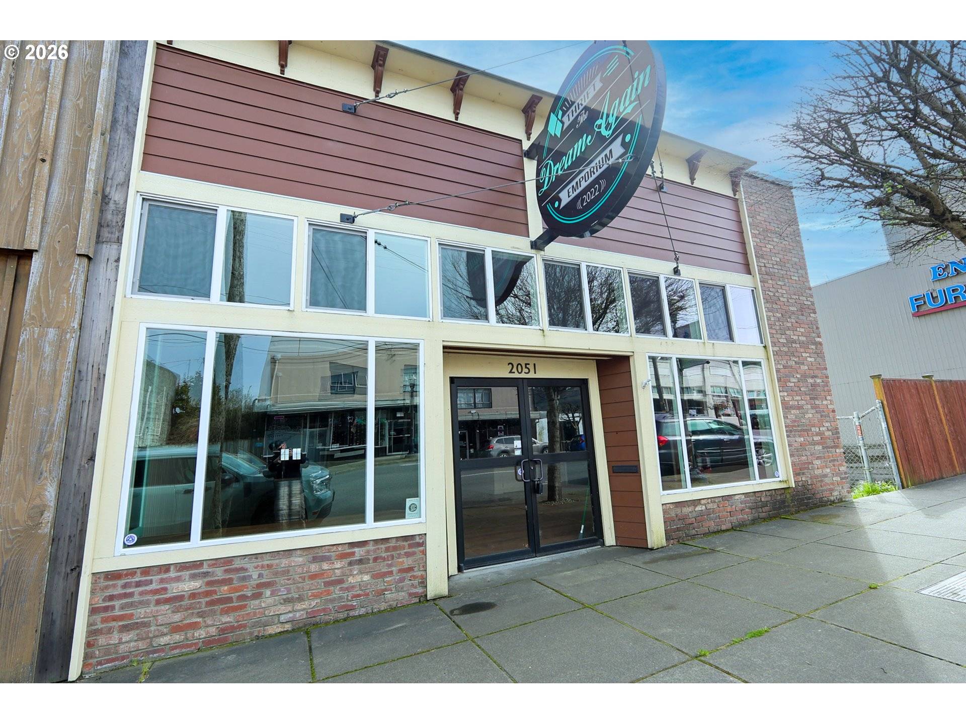 2051 SHERMAN AVE, North Bend, OR 97459