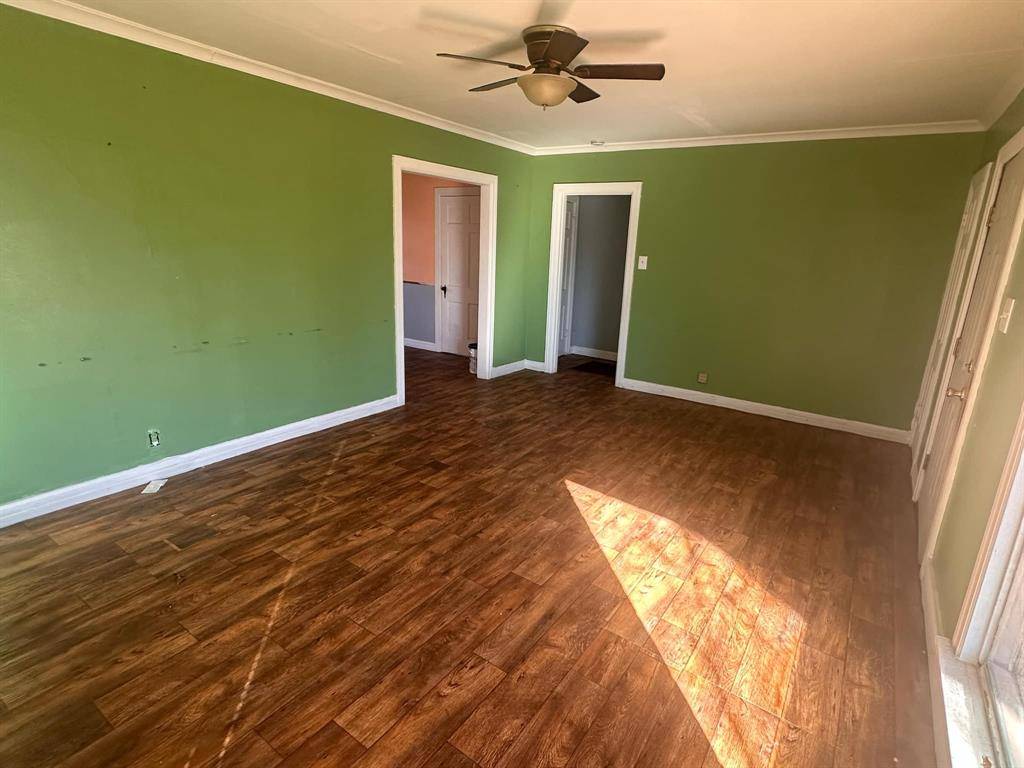 205 Hollywood Street, Coleman, TX 76834