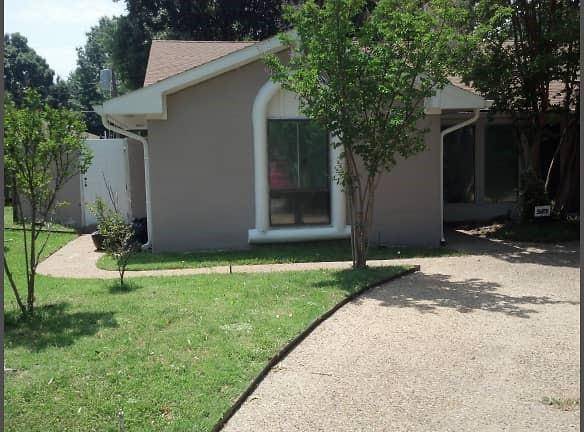 7604 Village Trail Drive, Dallas, TX 75254