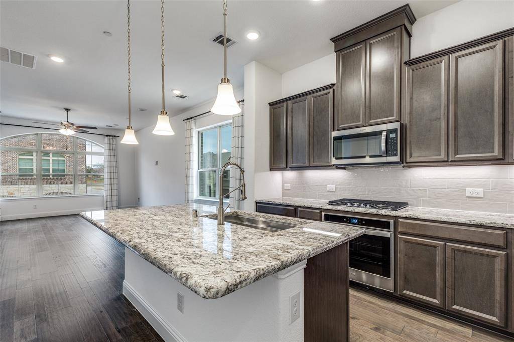 4405 Grady Lane, Carrollton, TX 75010