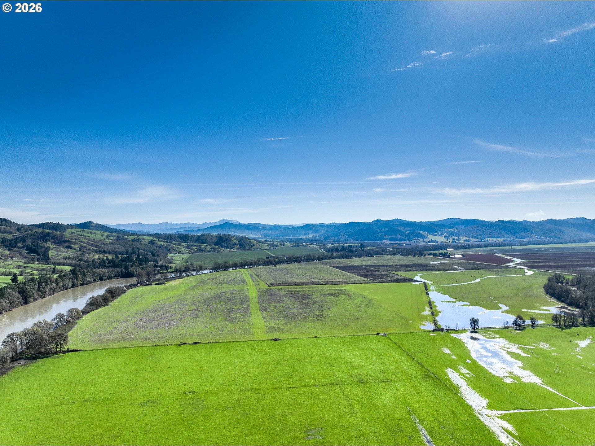 687 HUBBARD CREEK RD, Umpqua, OR 97486