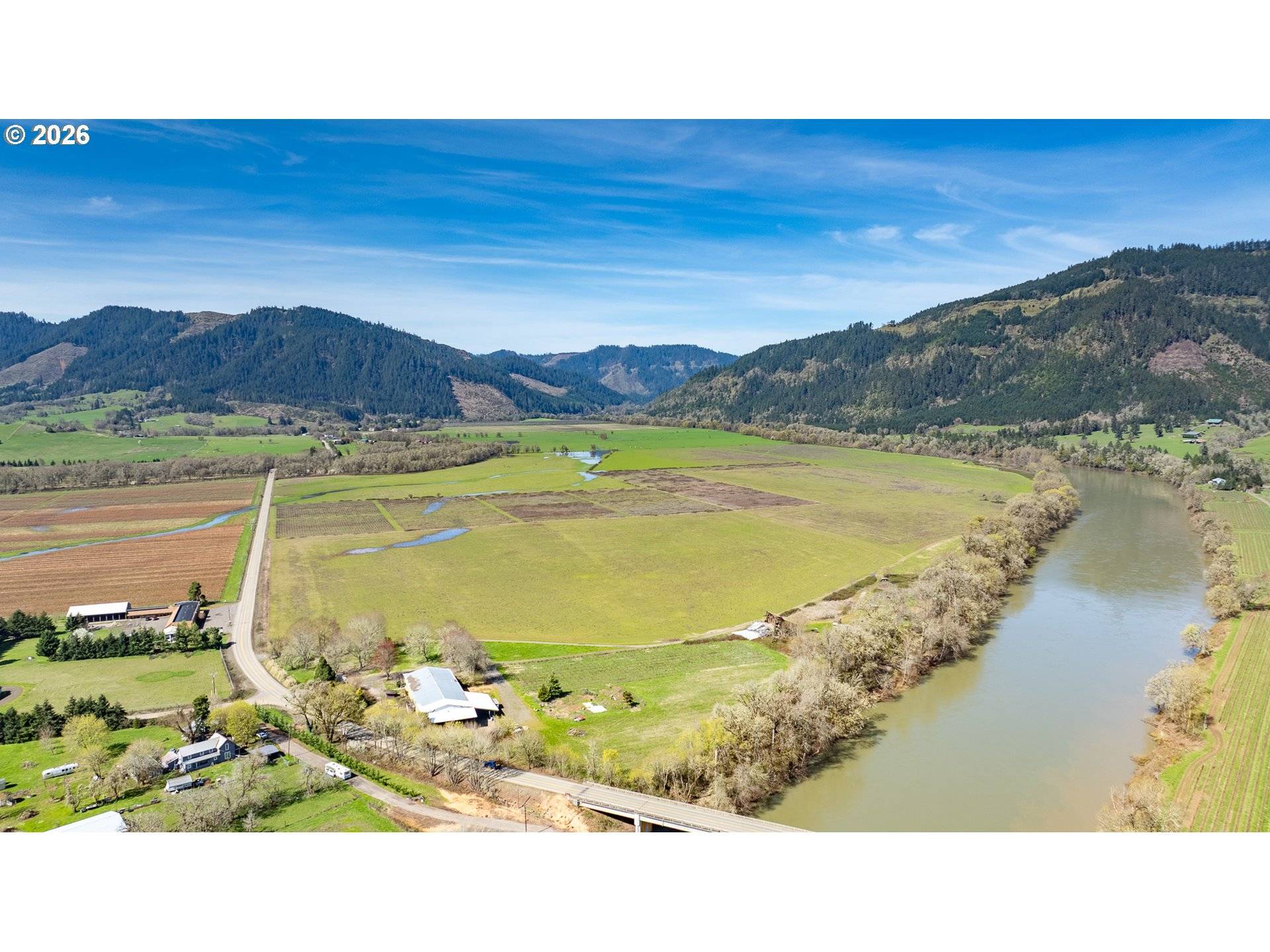 687 Hubbard Creek, Umpqua, OR 97486