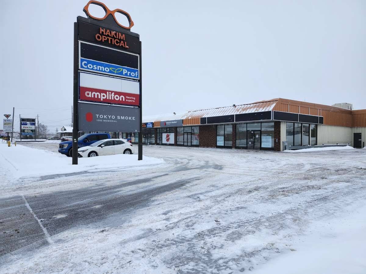 1080 Memorial AVE, Thunder Bay, ON P7B 4A3