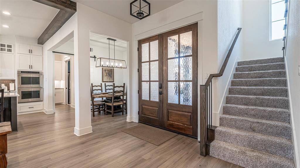 5611 Hondo Drive, De Cordova, TX 76049