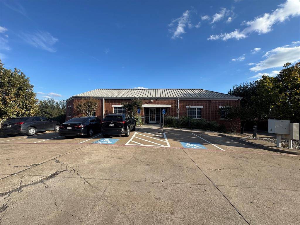 1735 Keller Springs Road, Carrollton, TX 75006